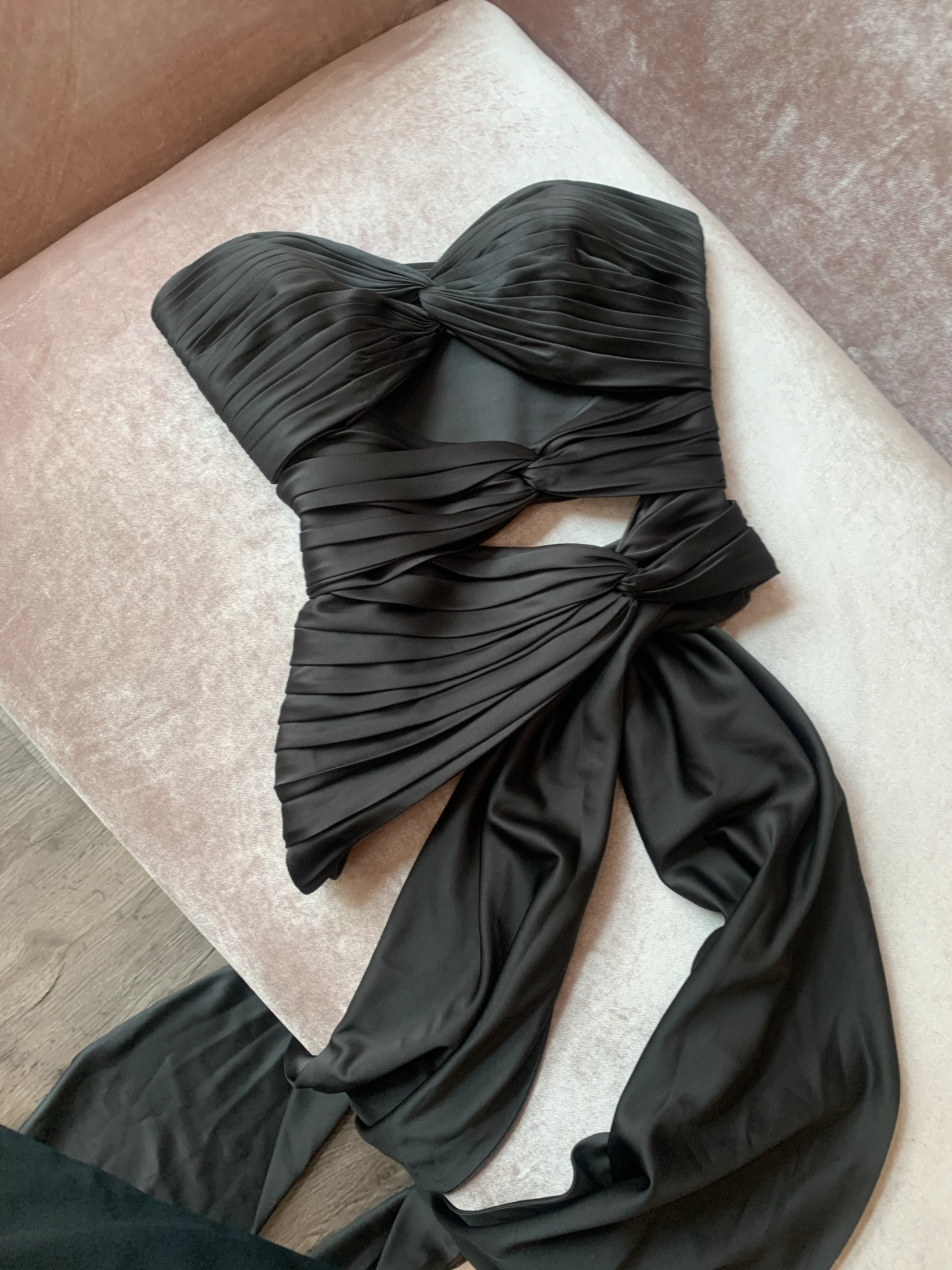 3 Carats Bustier - Image 38