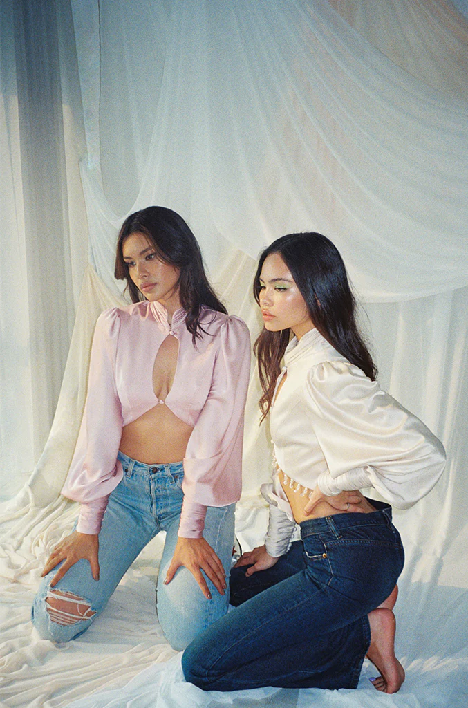 FIRST GLIMPSE :: Chandelier Blouse - ONARIN - Image 16