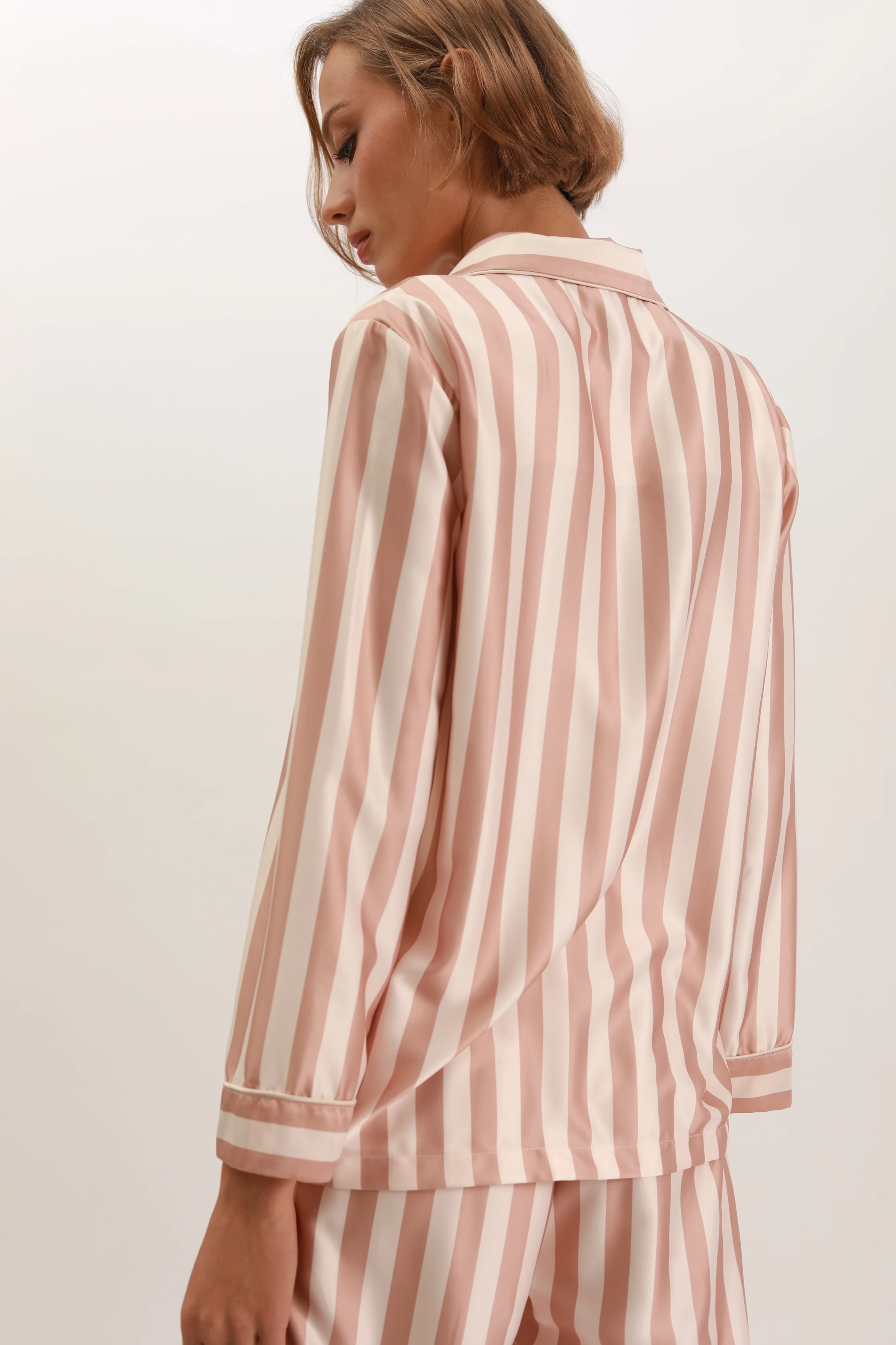 Signature Sisi Set - Image 3